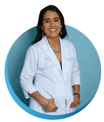 doctora-staff-circle-equipo-Doctora-Martinez